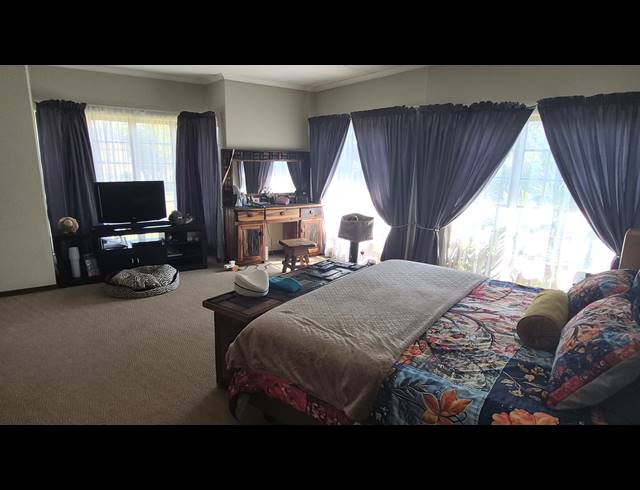 3 BEDROOM HOUSE FOR SALE IN HOEVELD PARK